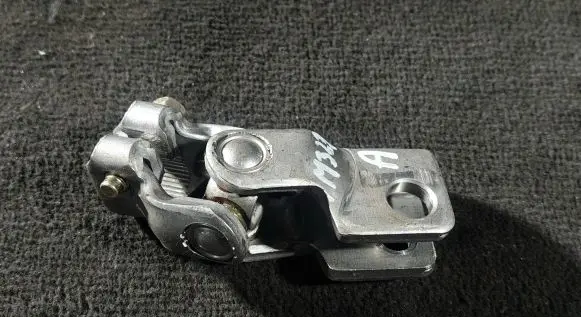 Mazda 323 F Steering column universal joint