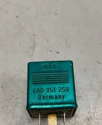 Audi A6 S6 C4 4A Other relay 4A0951258