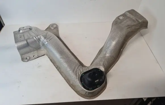 Renault Clio V Exhaust heat shield 747613641R