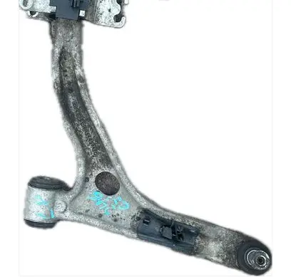 Mercedes-Benz B W246 W242 Front lower control arm/wishbone A2463330701