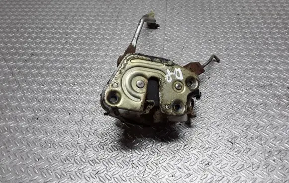 Mitsubishi Pajero Front door lock