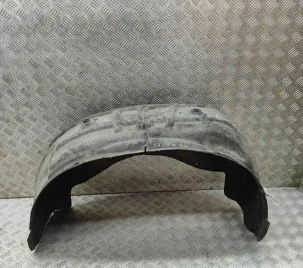 Rear arch fender liner splash guards