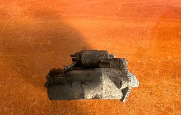 Volvo V70 Starter motor 30724473 0001109264
