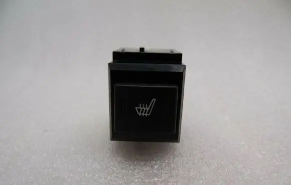 Land Rover Discovery 3 - LR3 Seat heating switch YUF500120PVJ