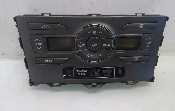Toyota Auris 150 Climate control unit 5590002221