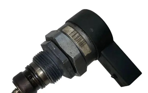 BMW 5 E60 E61 Fuel pressure sensor 0281002481