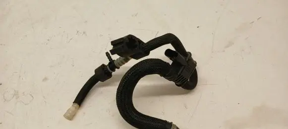 BMW 2 F46 Fuel line/pipe/hose 8573385