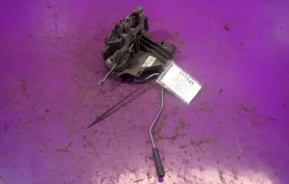 Skoda Fabia Mk2 (5J) Front door lock