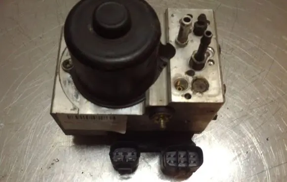 Lexus IS 200-300 ABS Pump 4454024010 1332005000