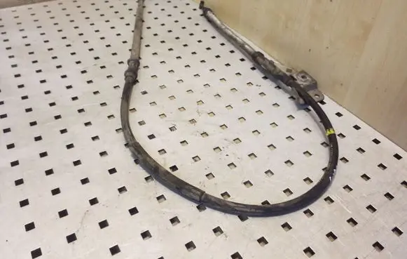 Handbrake/parking brake wiring cable