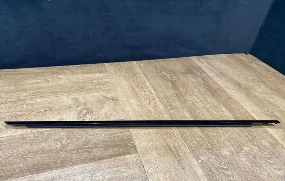 Jaguar XE Door glass rail GX7325596AD