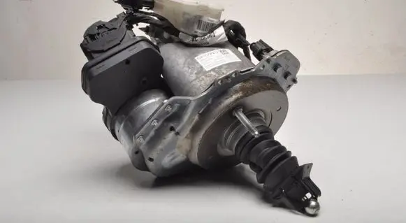 Volvo XC40 Master brake cylinder 32334284
