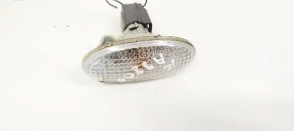 Mazda 5 Front fender indicator light