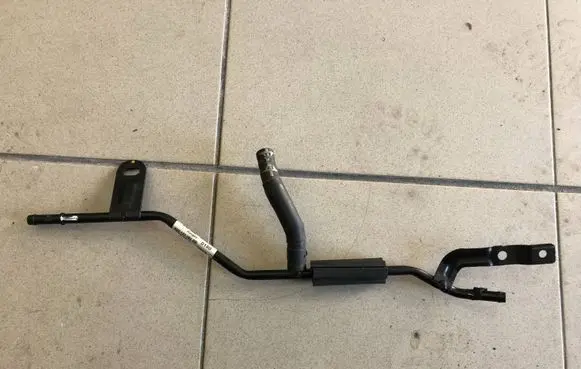 Audi A3 S3 8V Engine coolant pipe/hose 5Q0121064BB