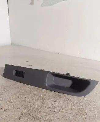 Nissan Micra Electric window control switch 0960AX110