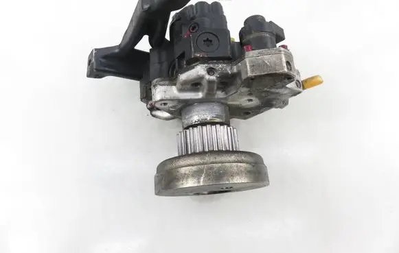 Volkswagen Phaeton Fuel injection high pressure pump 059130755J 0445010125 0928400572