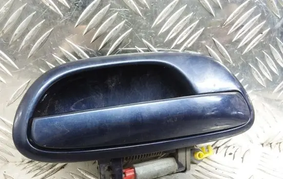 Subaru Legacy Front door exterior handle