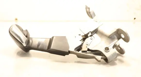 Peugeot 2008 I Hand brake release handle 