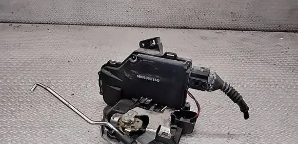 Audi A4 S4 B6 8E 8H Rear door lock 4B0839016D