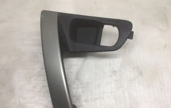 Loading door interior handle