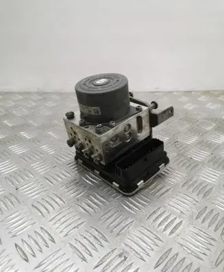 Mercedes-Benz C W205 ABS Pump A2539011600 28515657133 10091515733