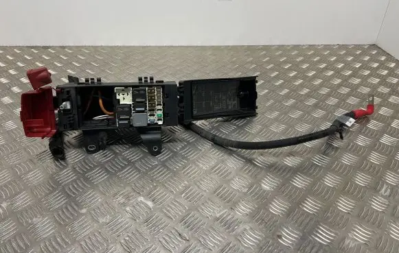 Jaguar XF X260 Fuse module GX7314A076AA P00147268A
