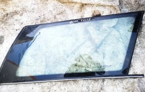 Opel Vectra B Rear side window as2