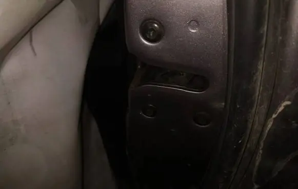 Hyundai Sonata Front door lock