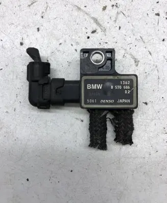 BMW 5 F10 F11 Exhaust gas pressure sensor 1362857068602 13628570686 8570686