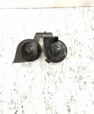 Jeep Grand Cherokee (WK) Horn signal 703881157 6033FB1927 6033FB1928