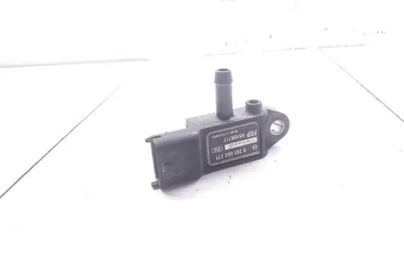 Opel Zafira B Exhaust gas temperature sensor 55198717 0281002771