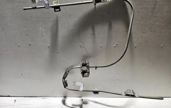 BMW 3 E30 Front door manual window regulator 1906854