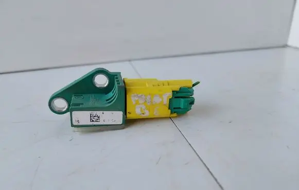 Volkswagen PASSAT B6 Airbag deployment crash/impact sensor 3C0909606