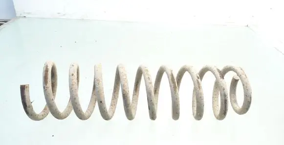 Volkswagen Golf III Rear coil spring