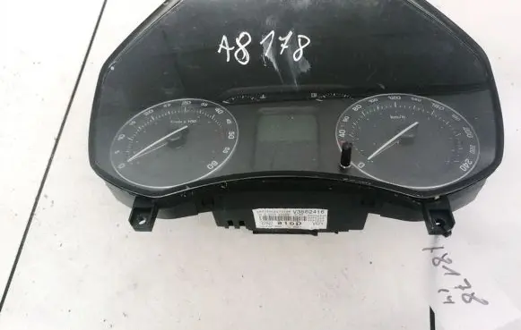 Skoda Octavia Mk2 (1Z) Speedometer (instrument cluster) 1Z0920810D A2C53032531