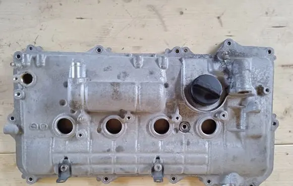 Toyota Prius+ (ZVW40) Rocker cam cover 