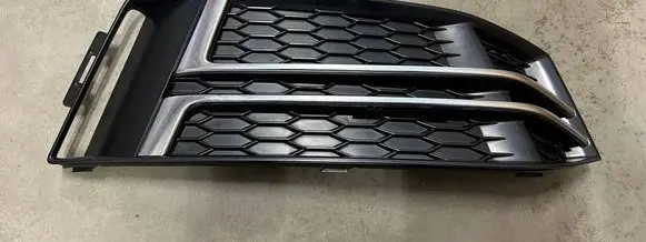 Audi A4 S4 B9 8W Front bumper lower grill 8W0807682F