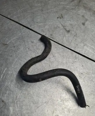 Coolant pipe/hose