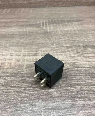 Mercedes-Benz E W124 Other relay 0332002171