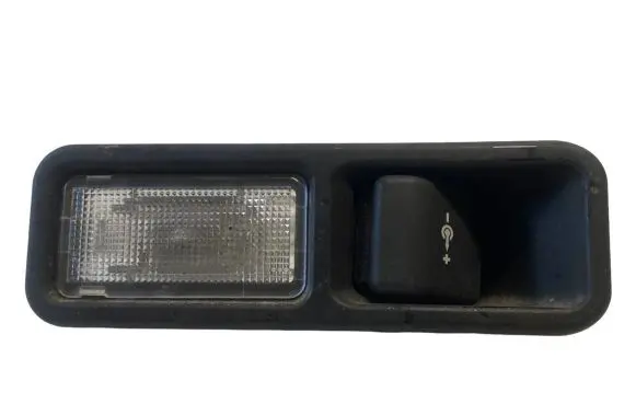 Land Rover Range Rover L322 12 V Socket (rear) 7027276 51477027276