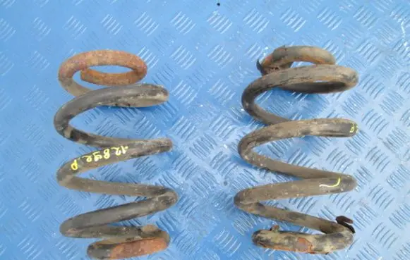 Renault Master II Front coil spring