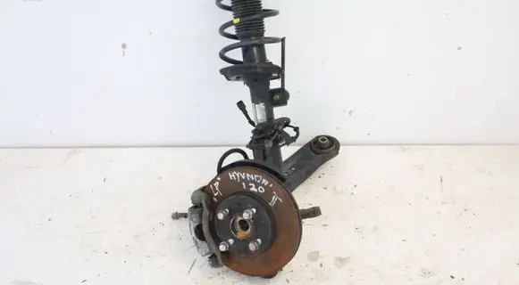 Hyundai i20 (GB IB) Front wheel hub spindle knuckle 
