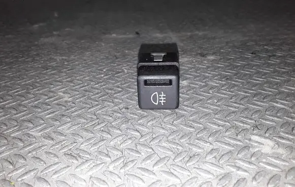 Fog light switch