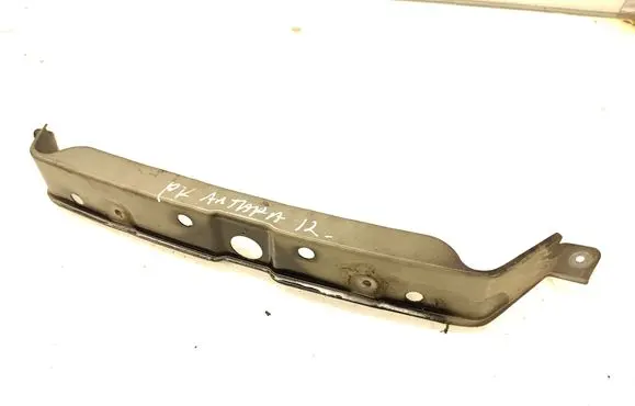 Fender mounting bracket