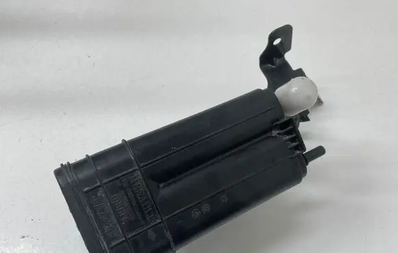 Renault Captur Active carbon filter fuel vapour canister 149509035R 8201184565 CC3790