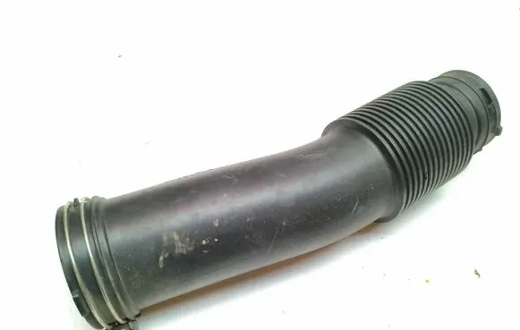 KIA Stinger Air intake hose/pipe 28130J5200
