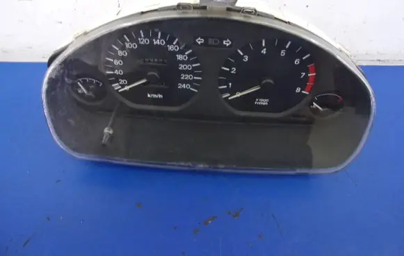 Mitsubishi Carisma Speedometer (instrument cluster) OP0179001
