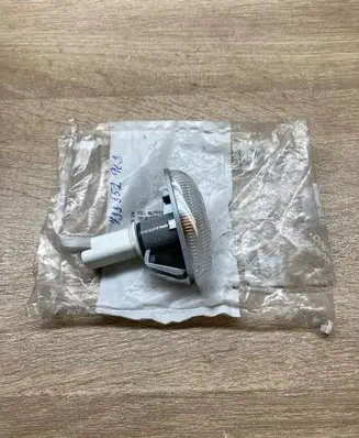 Peugeot 406 Front fender indicator light 632567