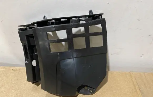 Volvo XC40 Front bumper mounting bracket 32341535 31449339