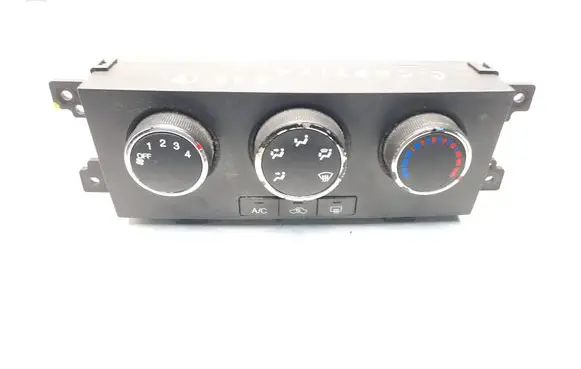 Chevrolet Captiva Climate control unit 96820196 K2217